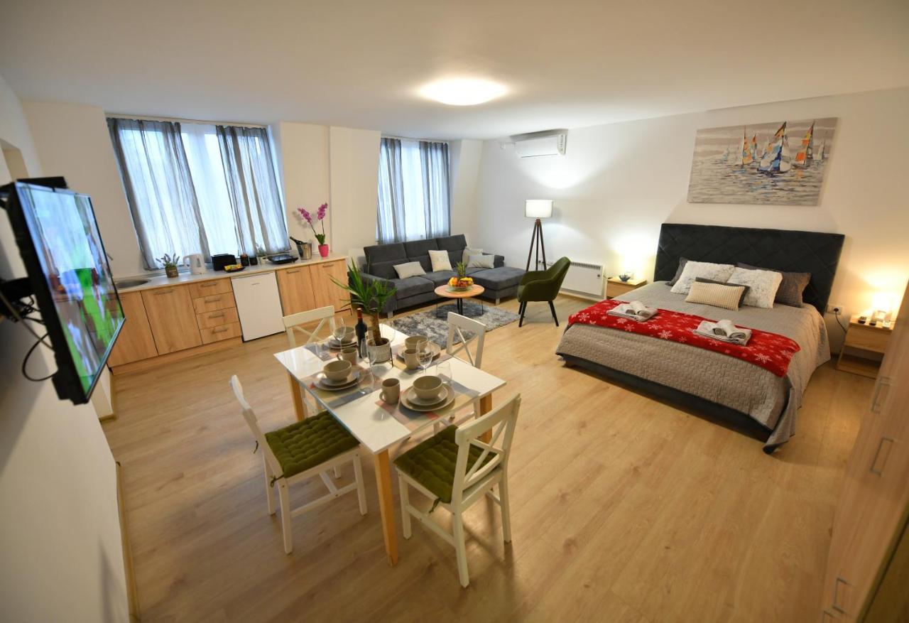 West In Apartments Čačak エクステリア 写真