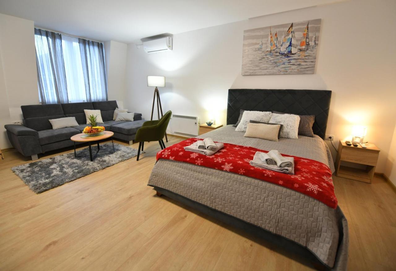 West In Apartments Čačak エクステリア 写真