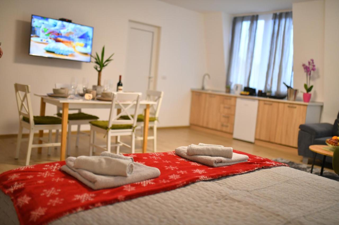 West In Apartments Čačak エクステリア 写真