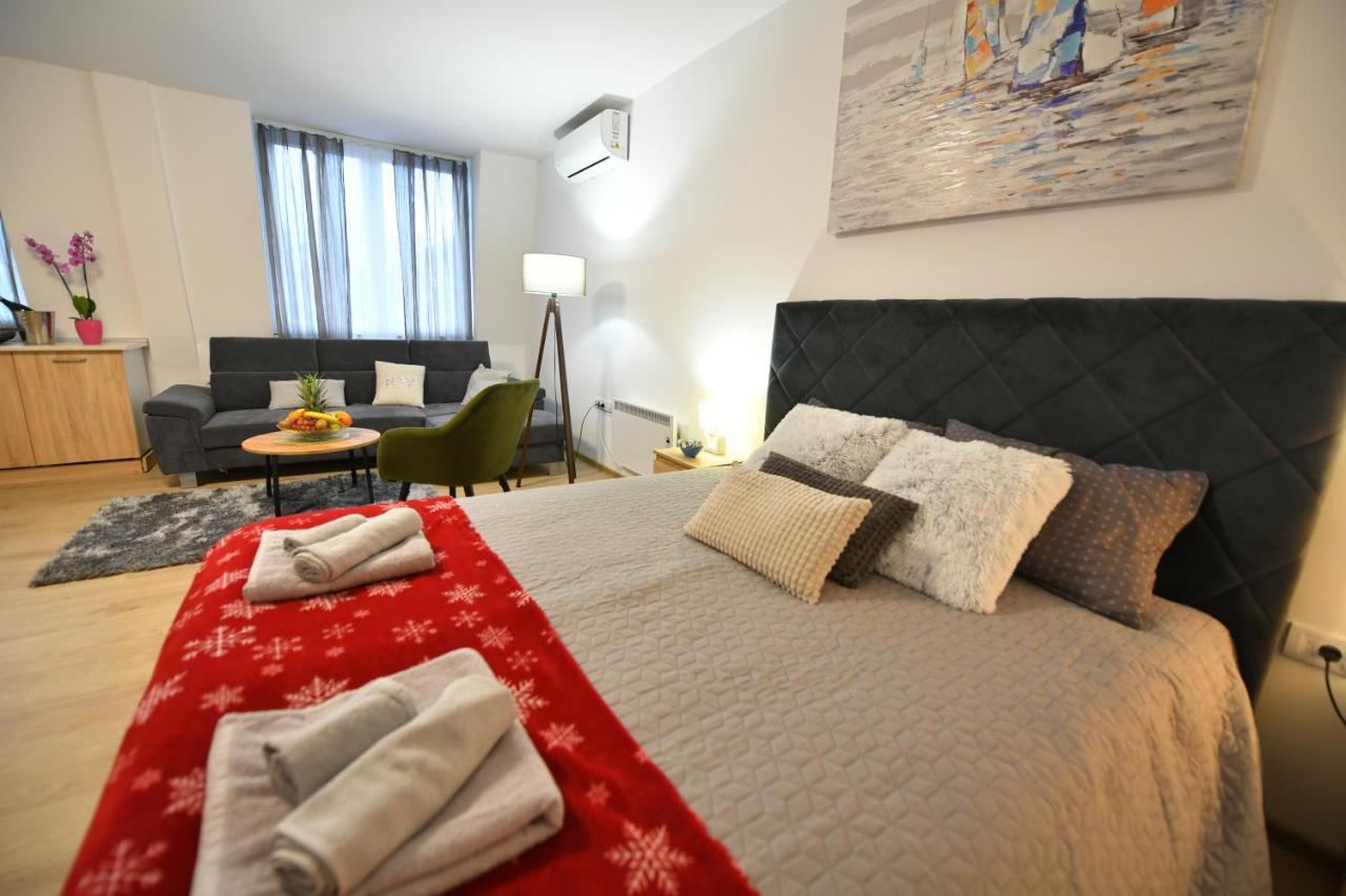 West In Apartments Čačak エクステリア 写真