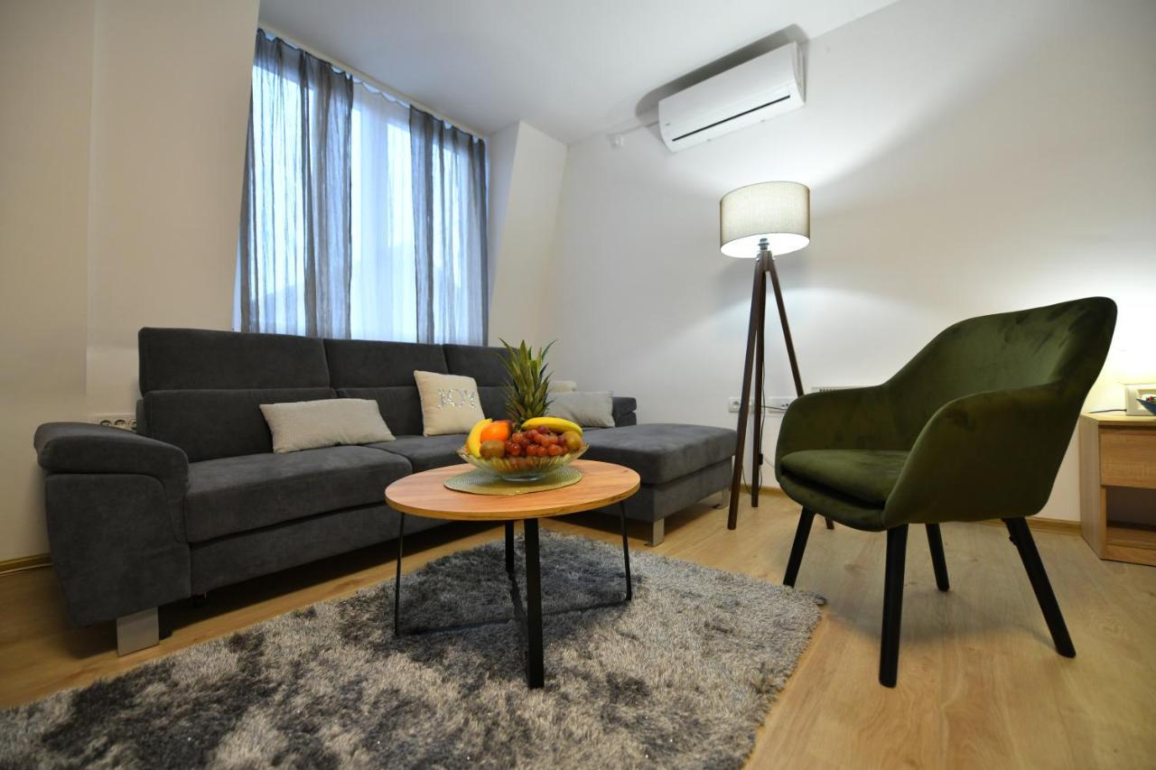 West In Apartments Čačak エクステリア 写真