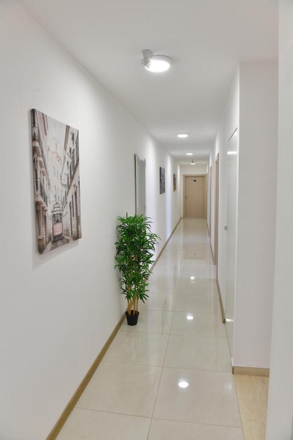 West In Apartments Čačak エクステリア 写真