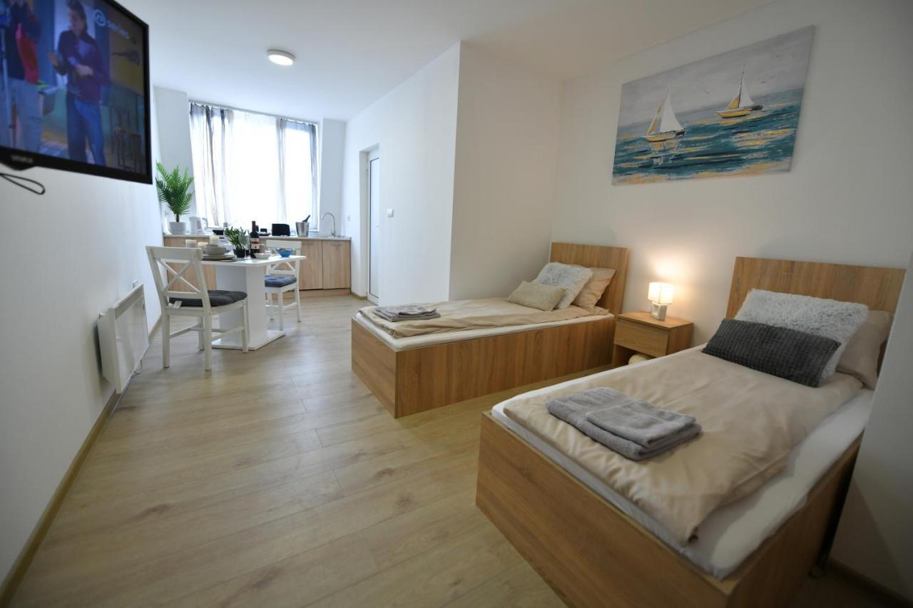 West In Apartments Čačak エクステリア 写真
