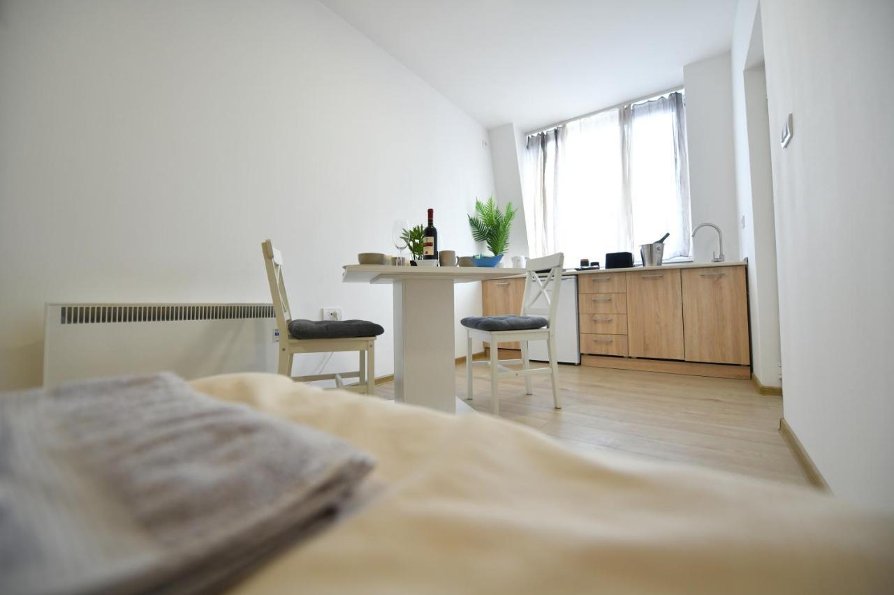 West In Apartments Čačak エクステリア 写真