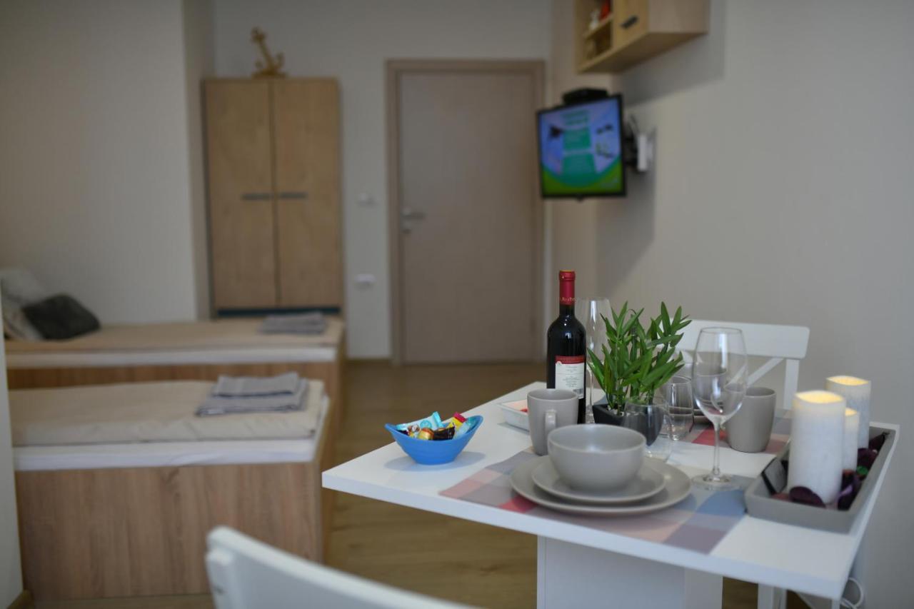 West In Apartments Čačak エクステリア 写真