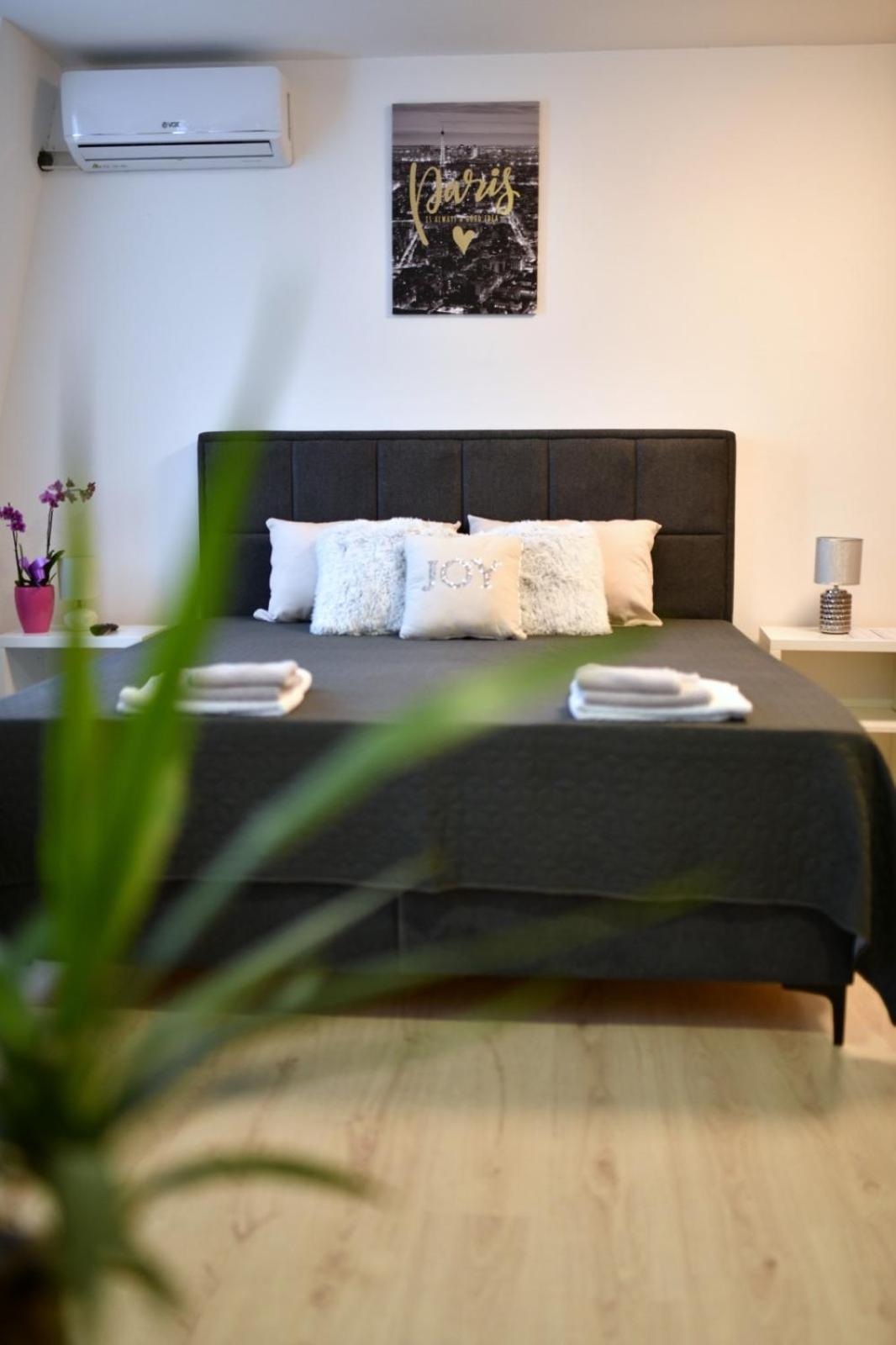 West In Apartments Čačak エクステリア 写真