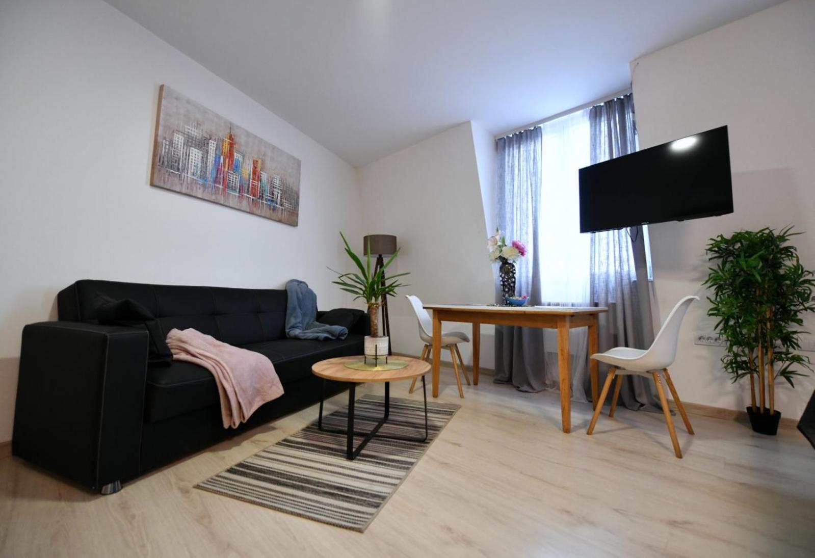 West In Apartments Čačak エクステリア 写真